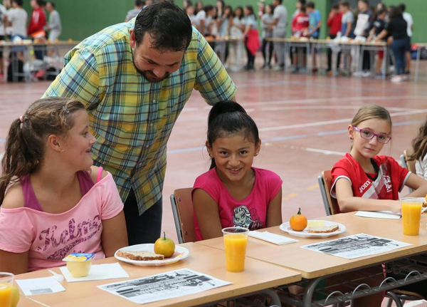 Más de 20.000 escolares de la región han participado hoy en desayunos saludables en sus centros, dentro de la Semana Europea del Deporte