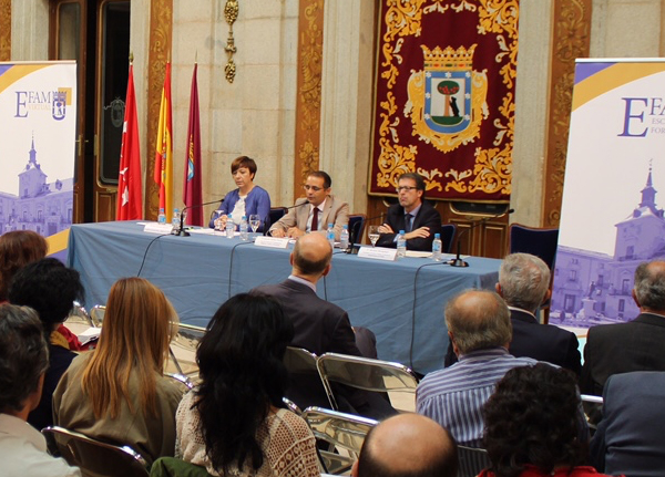 La alcaldesa de Alcázar participa como ponente en el XXVIII Seminario de Gobierno y Economía Pública