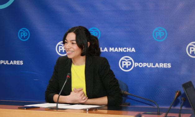 Alonso denuncia las vergonzosas y precarias condiciones laborales que Page y Podemos ofrecen a los docentes de la región