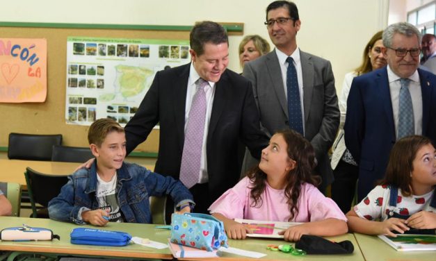 La Junta ofertará más de 1.000 plazas para maestros de primaria en 2019