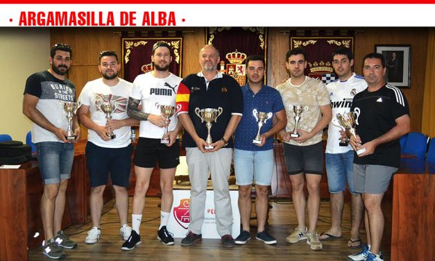 Cesar Luis Moya, Jesús Hilario y Sigfrido Porras ganan la II Liga de Pádel de Argamasilla de Alba