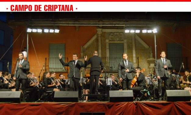 La Plaza Mayor de Campo de Criptana acogió el concierto del grupo In Vivo, acompañados por la Banda de Música Filarmónica Beethoven