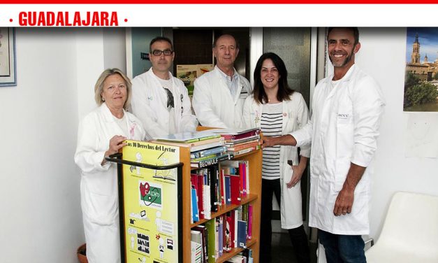 El Hospital de Guadalajara pone en marcha una biblioteca circulante que ofrece más de 200 títulos a los pacientes oncológicos