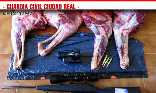 La Guardia Civil investiga a tres personas por caza furtiva de un ciervo en una zona cercana al Parque Natural de Cabañeros