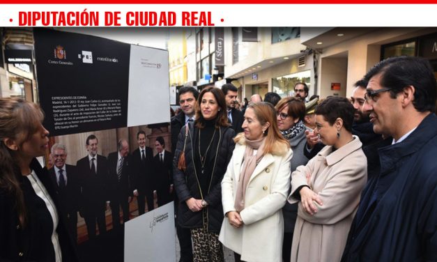 Caballero asiste a la inauguración en Ciudad Real de la exposición sobre los “40 años de España en Democracia