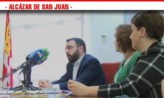 Rosa Melchor se compromete a declarar la Semana Santa de Alcázar de San Juan de Interés Turístico Regional