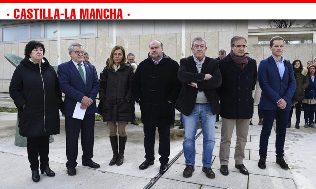 La comunidad educativa de Castilla-La Mancha recuerda a la profesora asesinada en Huelva y muestra su solidaridad con su familia y compañeros