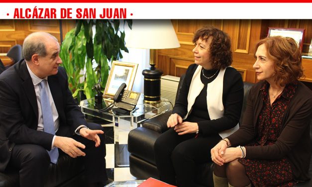 El Director General de la Policía Nacional se compromete con la alcaldesa de Alcázar de San Juan a trabajar para recuperar la ratio de efectivos en la ciudad para 2019