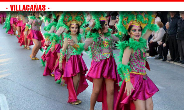 Villacañas se llena de música y baile en el Gran Desfile del Carnaval