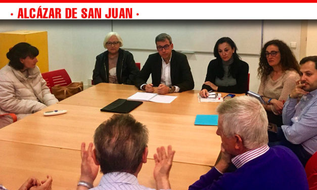 Diego Ortega se compromete a poner en marcha las infraestructuras sanitarias necesarias para Alcázar