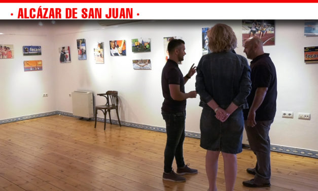 La exposición ‘Puro Deporte’ dedicada a los deportistas de FECAM se podrá visitar hasta el 16 de junio en la antigua Oficina de Turismo de Alcázar de San Juan