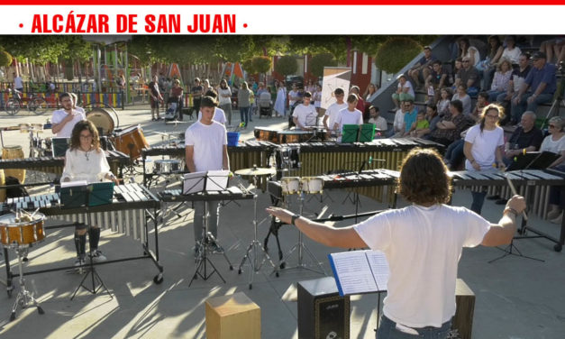 Más de una veintena de alumnos de percusión del Conservatorio de Música celebran el Festival de Fin de Curso en el auditorio del Parque Cervantes