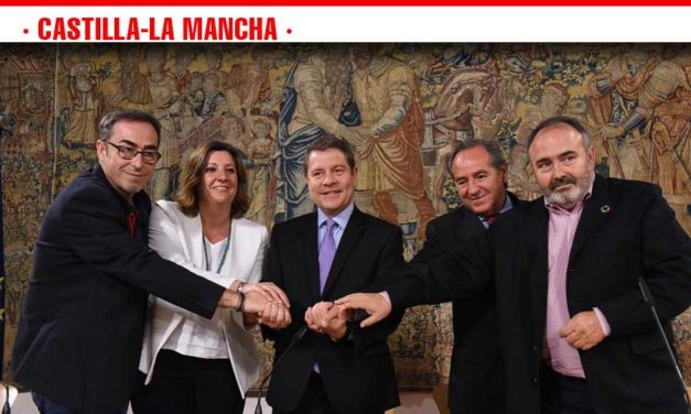 García-Page y los agentes económicos y sociales firman un pacto que pretende convertir a Castilla-La Mancha en la primera comunidad en paz social
