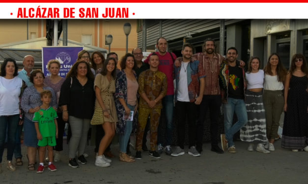 Las XXIV Jornadas de Cine Solidario dan comienzo con el hall solidario en la calle y la exposición ‘Senegal nos espera’ de Ángel Vaquero