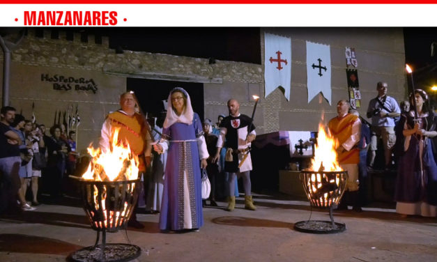 El fuego de las antorchas ilumina el primer día de las VIII Jornadas Histórico-Turísticas Manzanares Medieval