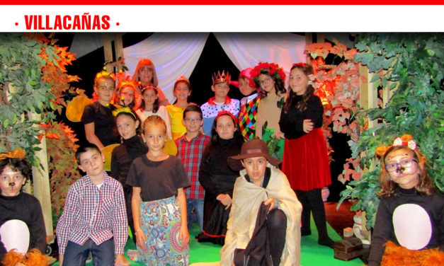 Actores y actrices más pequeños de la Escuela Municipal de Teatro pusieron en escena la obra “Saltimbanqui”