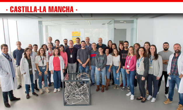 La Sociedad Española de Neurociencia dona al Hospital Nacional de Parapléjicos una escultura del ‘Proxecto Neuronas’
