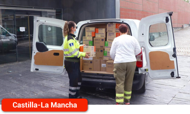 El Gobierno de Castilla-La Mancha ha distribuido esta semana cerca de 608.000 artículos de protección para profesionales sanitarios