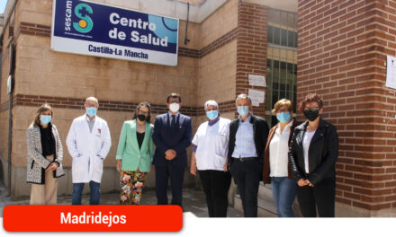 La delegada provincial de Sanidad en Toledo visita el Centro de Salud de Madridejos