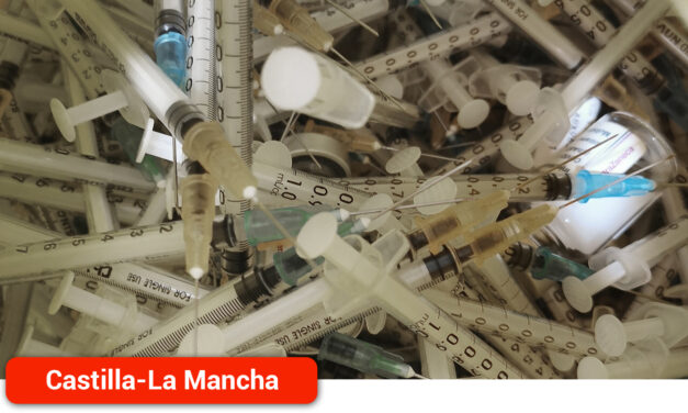 García-Page celebra el “éxito colectivo” que ha supuesto inmunizar a más del 70 por ciento de la población diana de la región