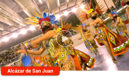 La lluvia no impidió la celebración del Carnavalcázar luciendo sus coreografías en el Pabellón Vicente Paniagua