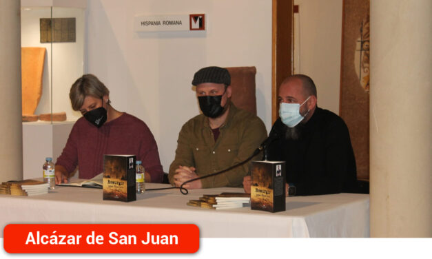 Jaime Jimeno presenta su primera novela “Resurgir”
