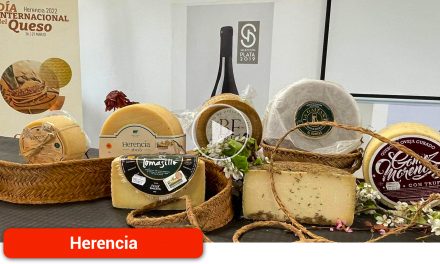 Herencia celebra el Día Internacional del Queso con una cata comentada con los mejores productos de las queserías locales