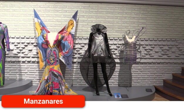 Vuelve al museo Manuel Piña el vestido de las Campanadas 2021-22