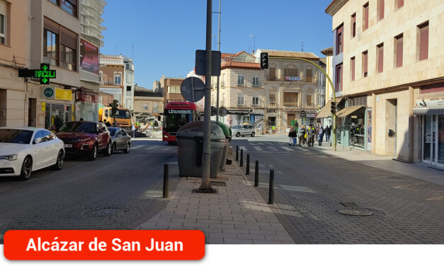 Corte parcial al tráfico de vehículos en la Plaza de España