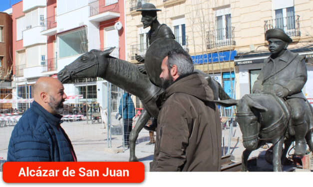 El concejal revela las novedades de las estatuas de Don Quijote y Sancho Panza