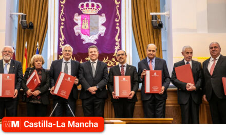 Conmemoración institucional del 40 aniversario de las Cortes regionales