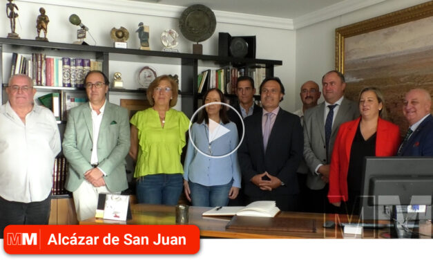 El Consejero de Agricultura, Julián Martínez, ha visitado DO La Mancha