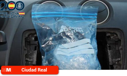 La Policía Nacional detiene a un varón que transportaba cocaína oculta en  su vehículo