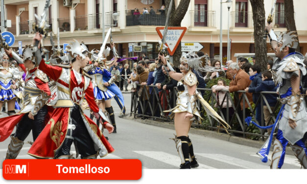 Catorce peñas y asociaciones se inscriben en el Desfile Nacional de Carrozas y Comparsas de Carnaval