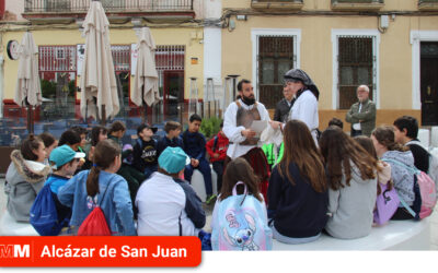Los escolares del CRA Alciares participan en la actividad “El Quijote en la calle”