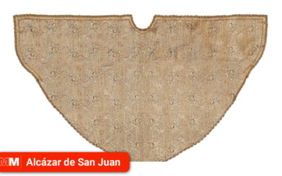 La Real Fábrica de Tapices restaura un manto de gran valor de la patrona de Alcázar de San Juan